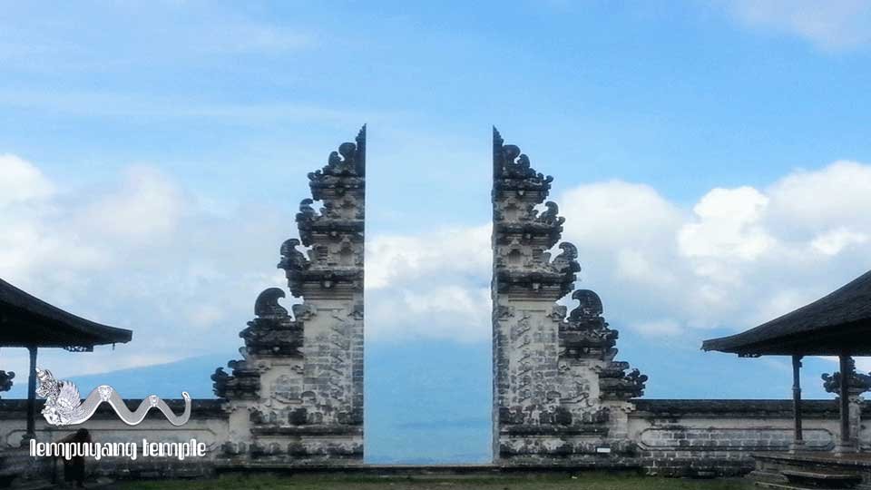 bali-kanaka-tour-bali-private-driver-bali-full-day-tour-lempuyang-temple-tour-bali-pura-lempuyang-tour-4