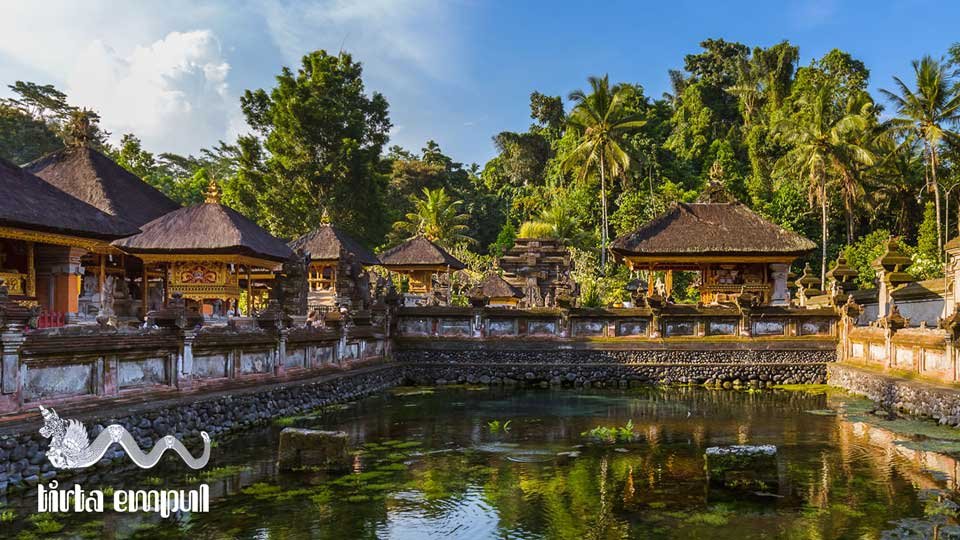 bali-kanaka-tour-bali-private-driver-bali-full-day-tour-tirta-empul-temple-tour-bali-pura-tirta-empul-tour-3